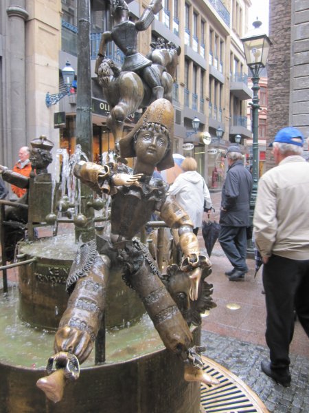 100_0276m_anne