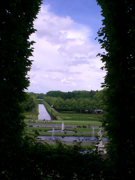 21 Blick aus dem Laubengang